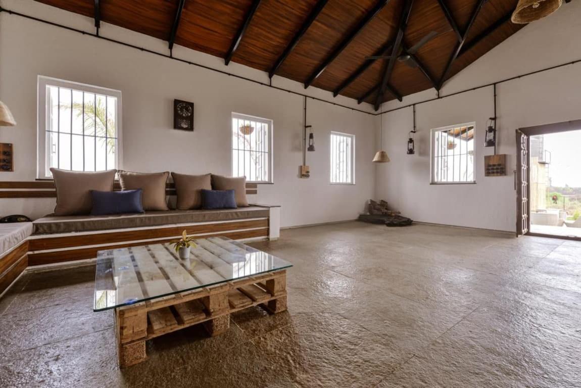The Earth Farm Villa Nashik Buitenkant foto